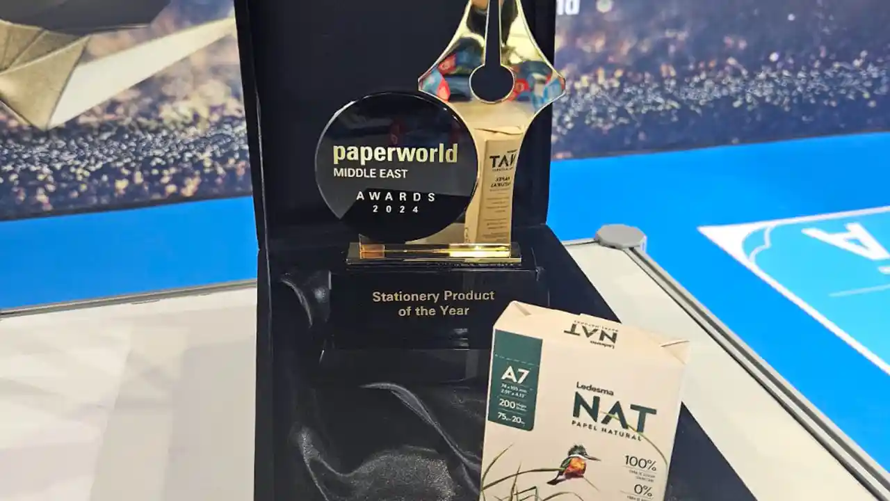 Noticia imagen de premio Paper Worlds